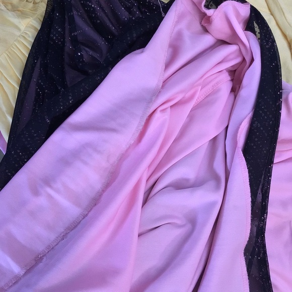 ❌❌SOLD❌❌Slimming Vintage Prom Dress - Picture 5 of 7